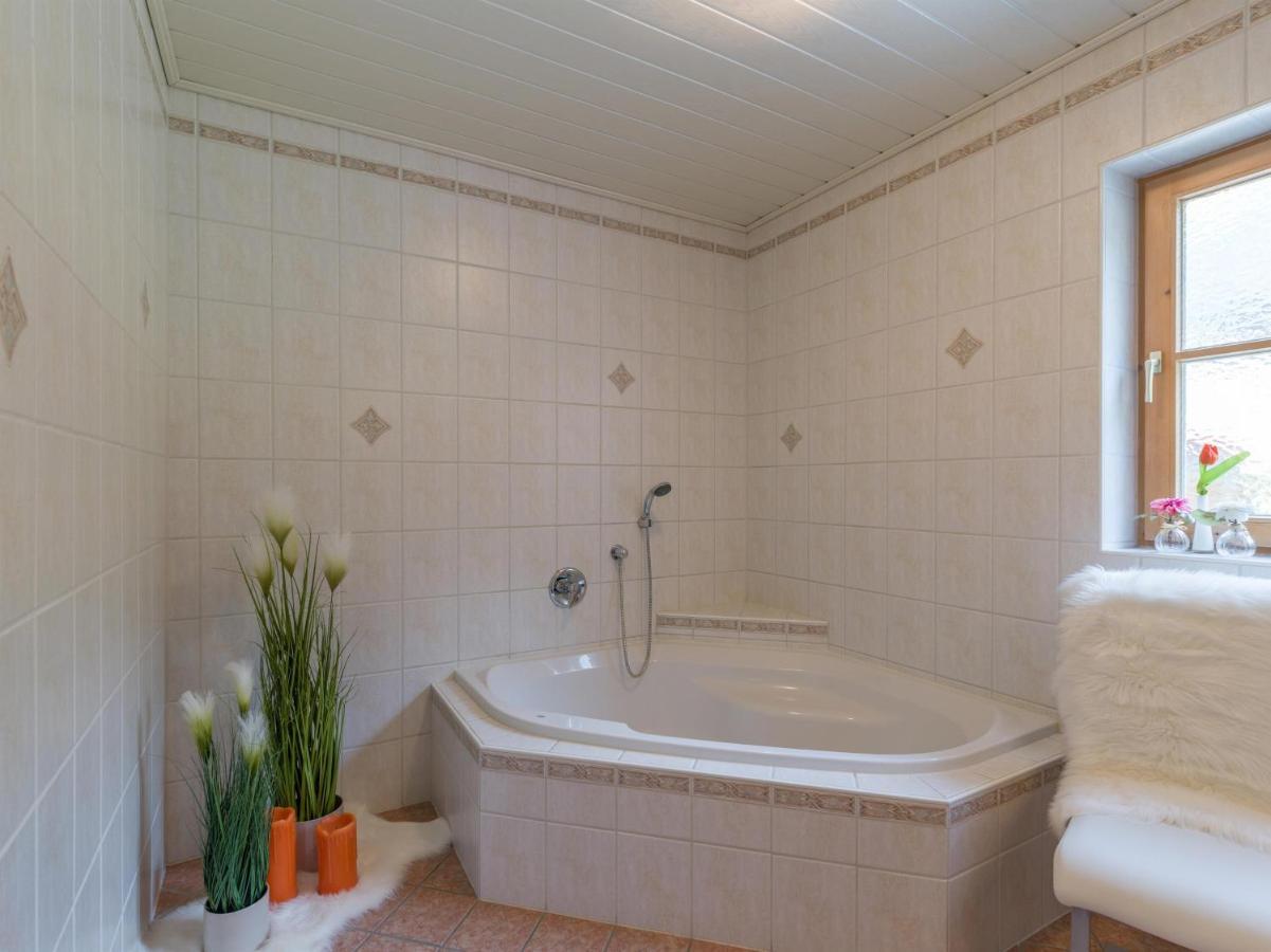 Ferienwohnung "Zum See" マウラッハ エクステリア 写真